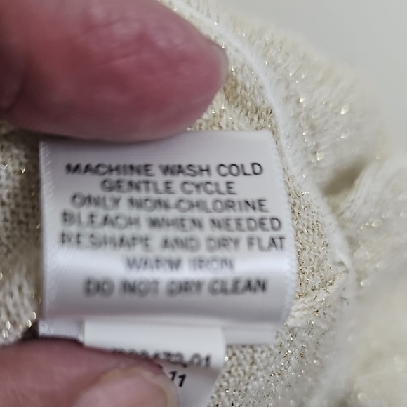 Banana Republic Sparkling Cream Knit - Picture 9 of 9